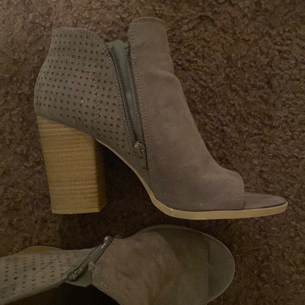 Wedge sandals